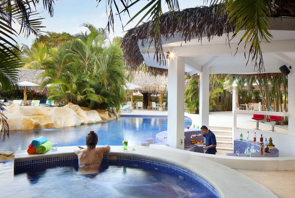 Azul Ocean Club Hotel 11/68