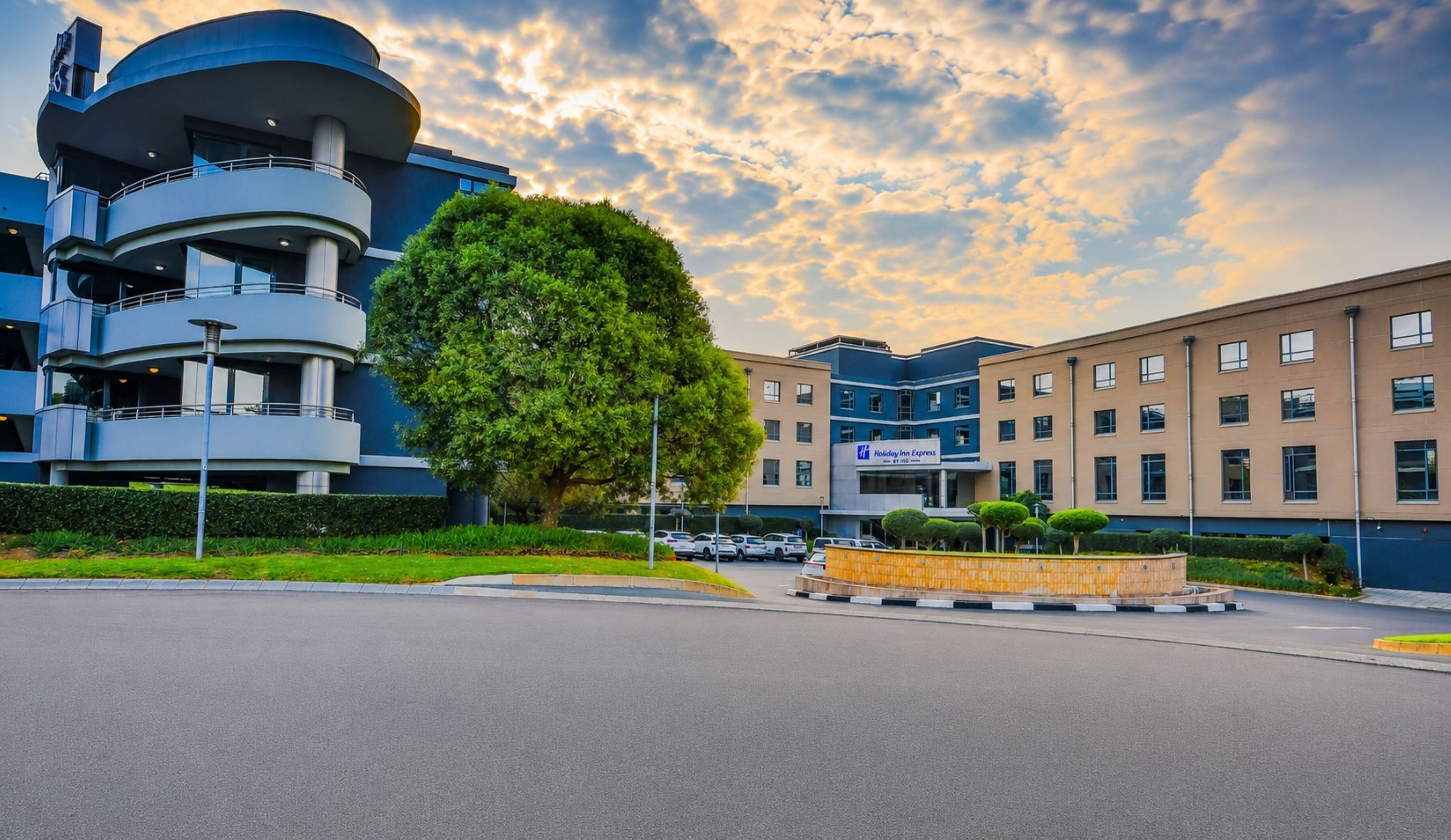 Holiday Inn Express Sandton-Woodmead 70/74