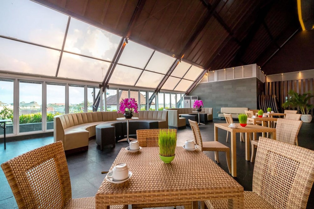 KUTABEX BEACH FRONT HOTEL 51/53