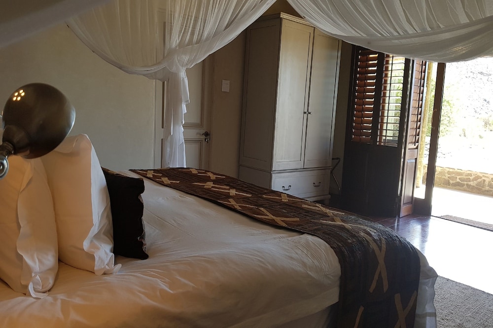 Tutwa Desert Lodge 4/50