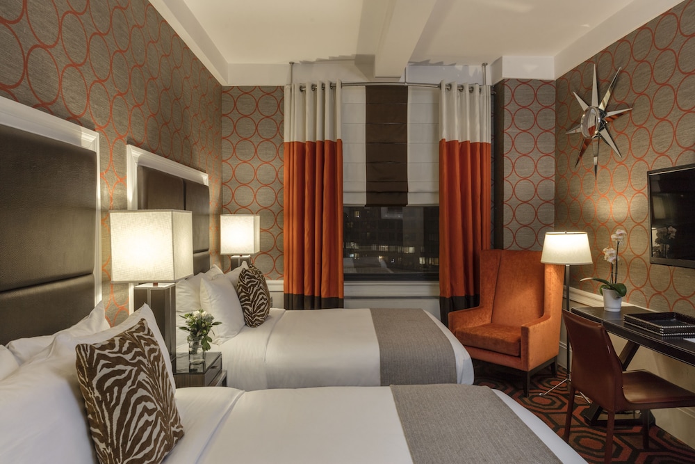 The Empire Hotel 25/71