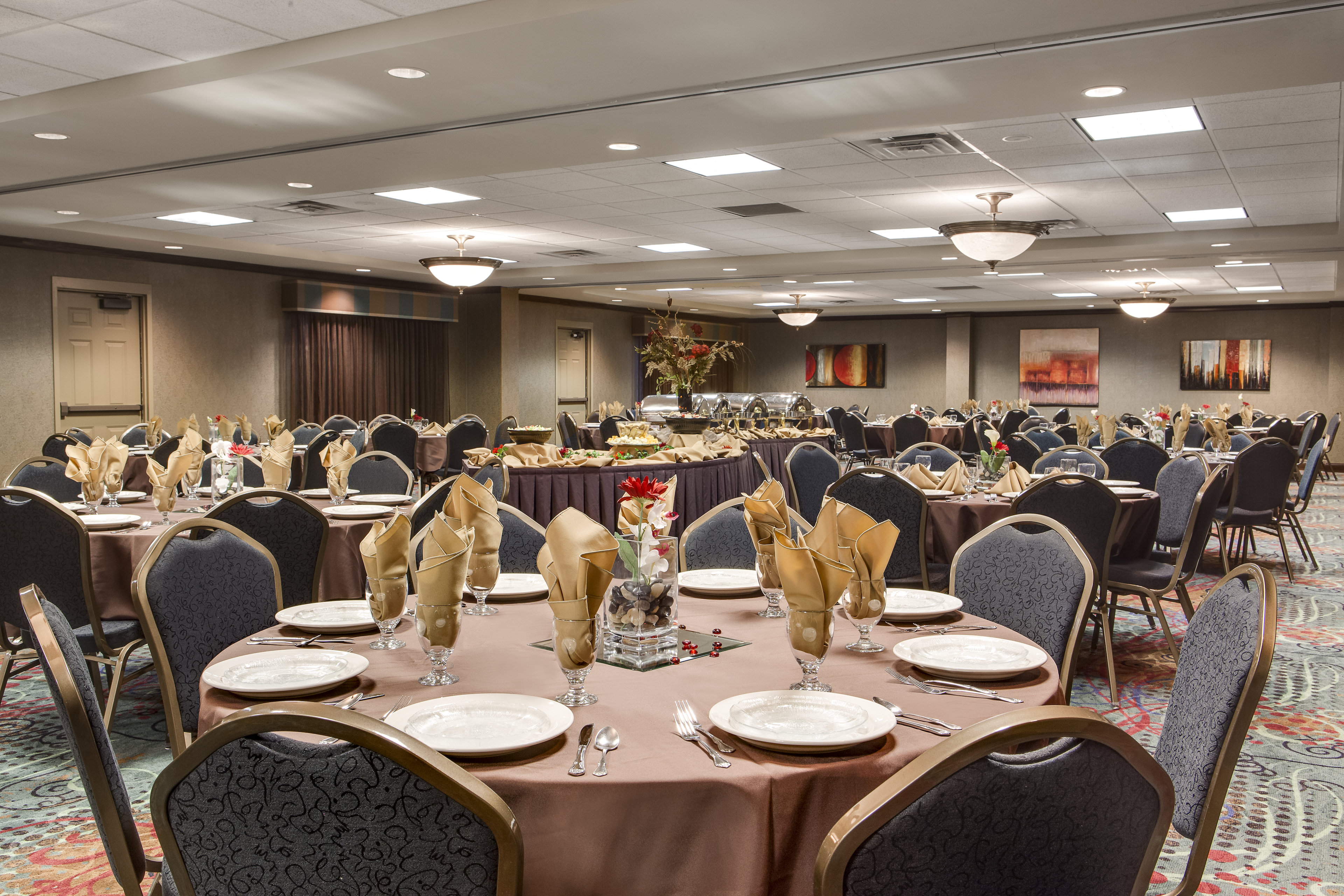 Holiday Inn Hotel Suites Council Bluffs I 29 29/38