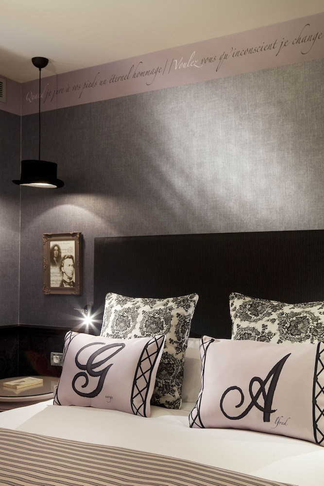 Hotel Les Plumes 44/52