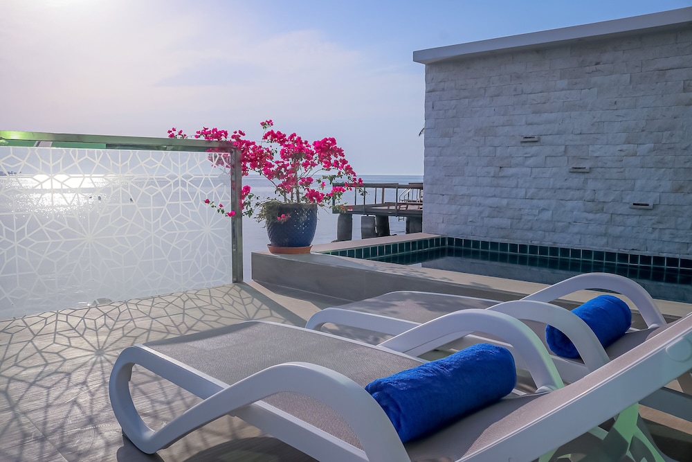 Lagoona Beach Luxury Resort And Spa 14/75