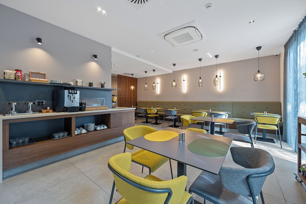 Hotel iNova 37/50