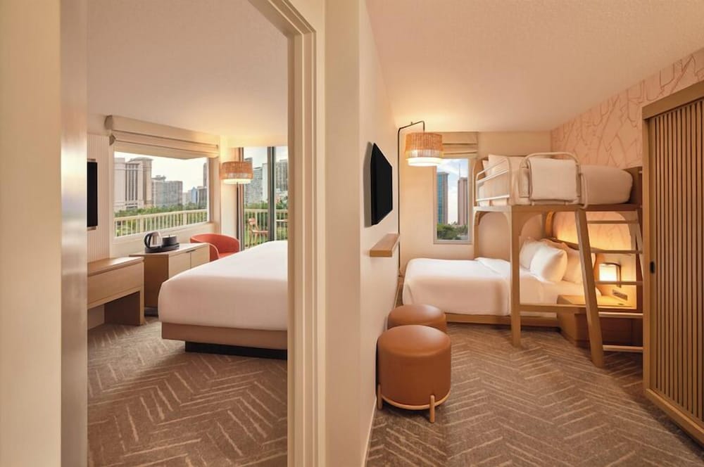 Family, Multiple Beds
