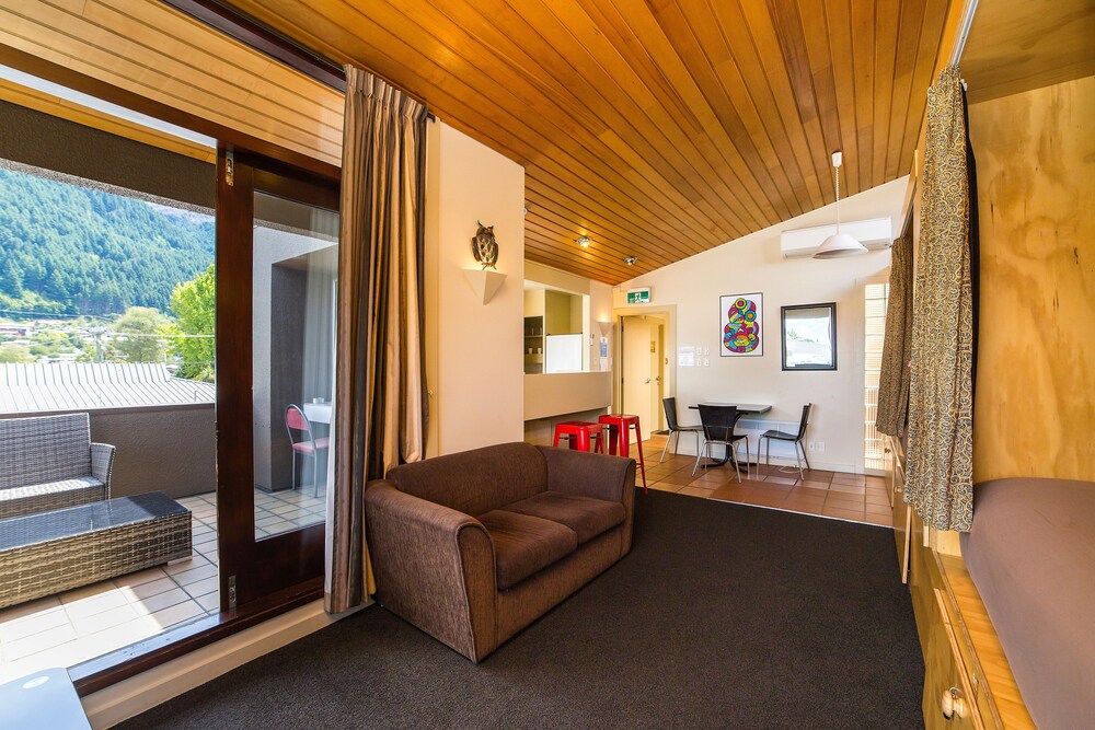 Tahuna Pod Hostel 33/50