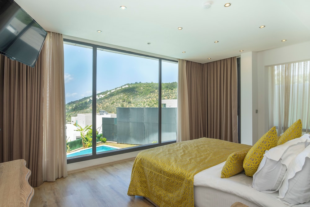 Alya Sierra Bodrum 25/60