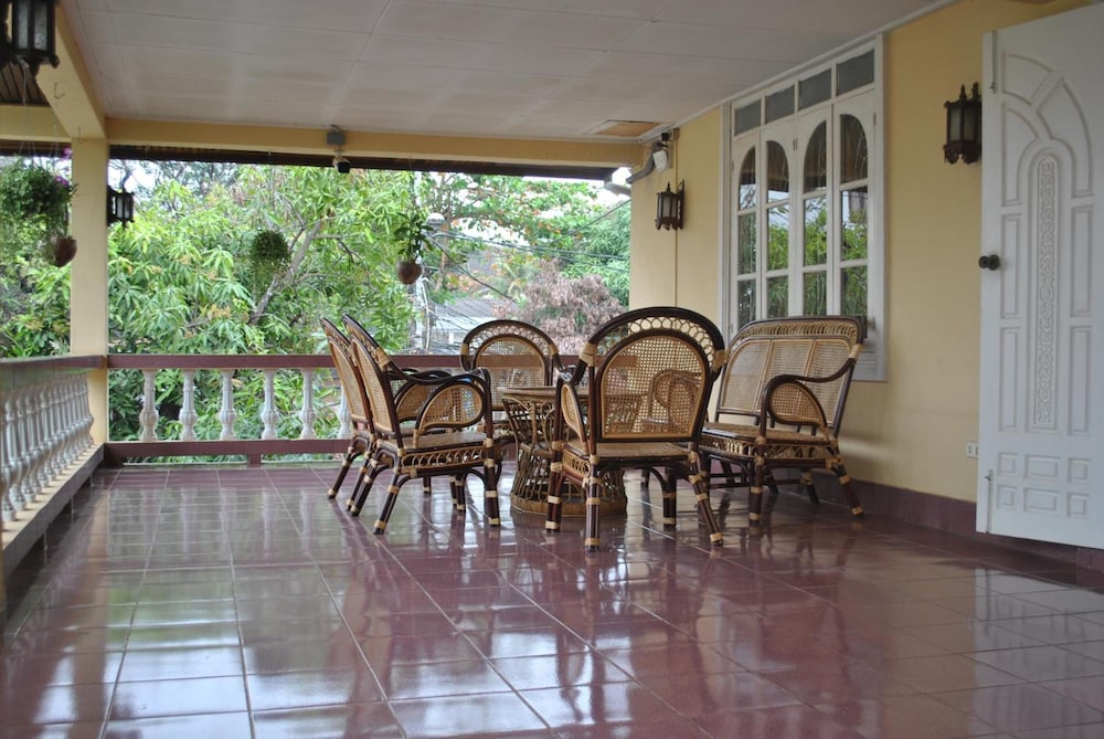Smile Inn Hotel 52/62