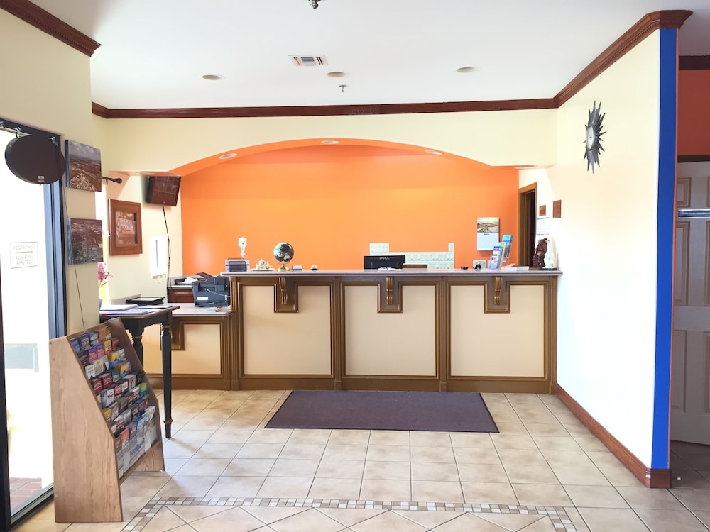 Boca Chica Inn Suites Brownsville 13/23