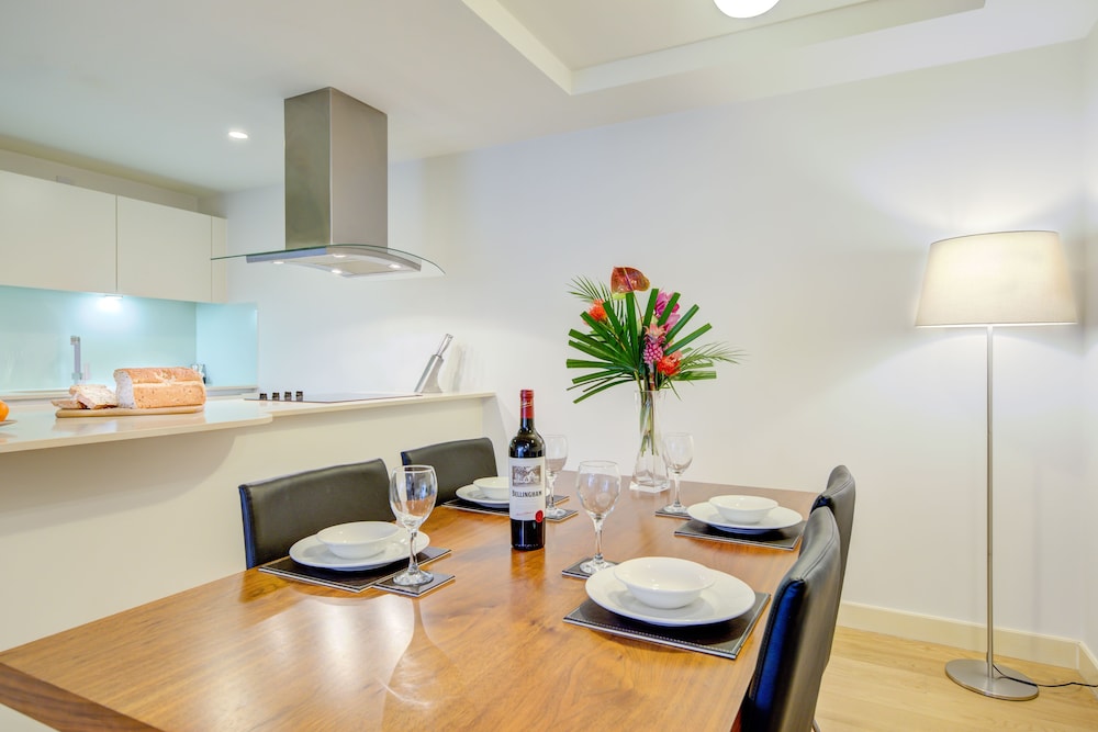 Cleyro Serviced Apartments - Finzels Reach 39/50