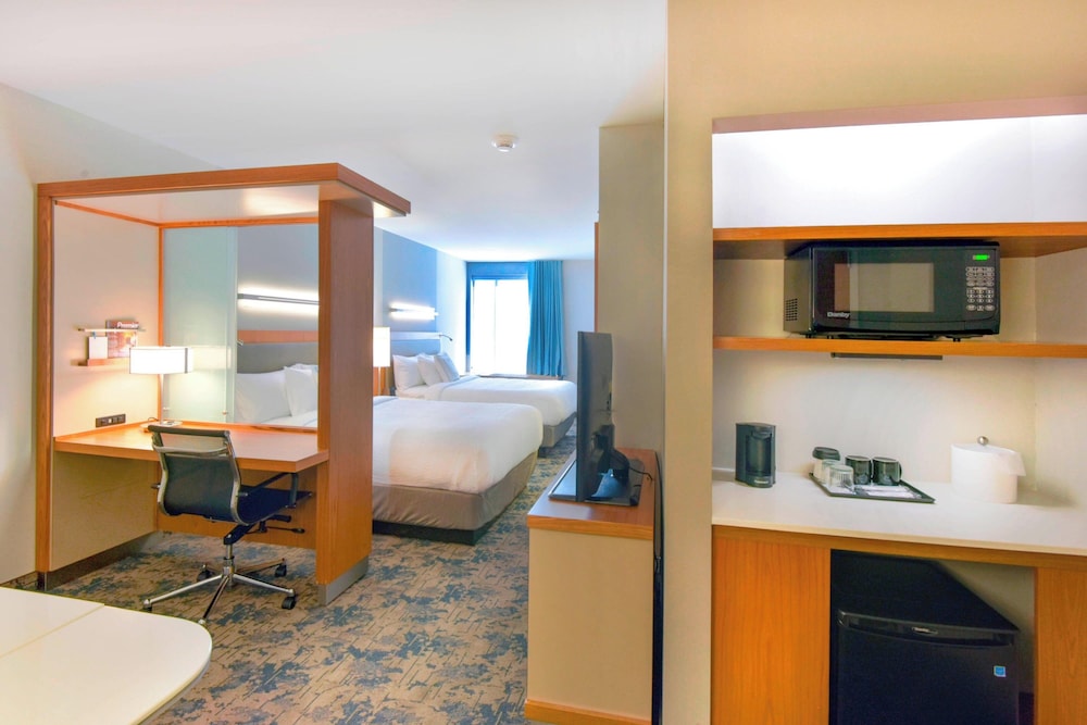 جناح بسريرين كوين مع سرير سحّاب إضافي لذوي الإعاقة، Springhill Suites Wilmington Mayfaire 3/3