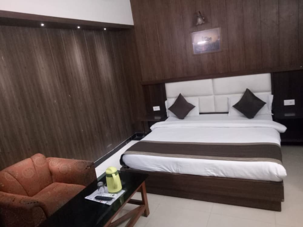 HOTEL DOON REGENCY 17/41