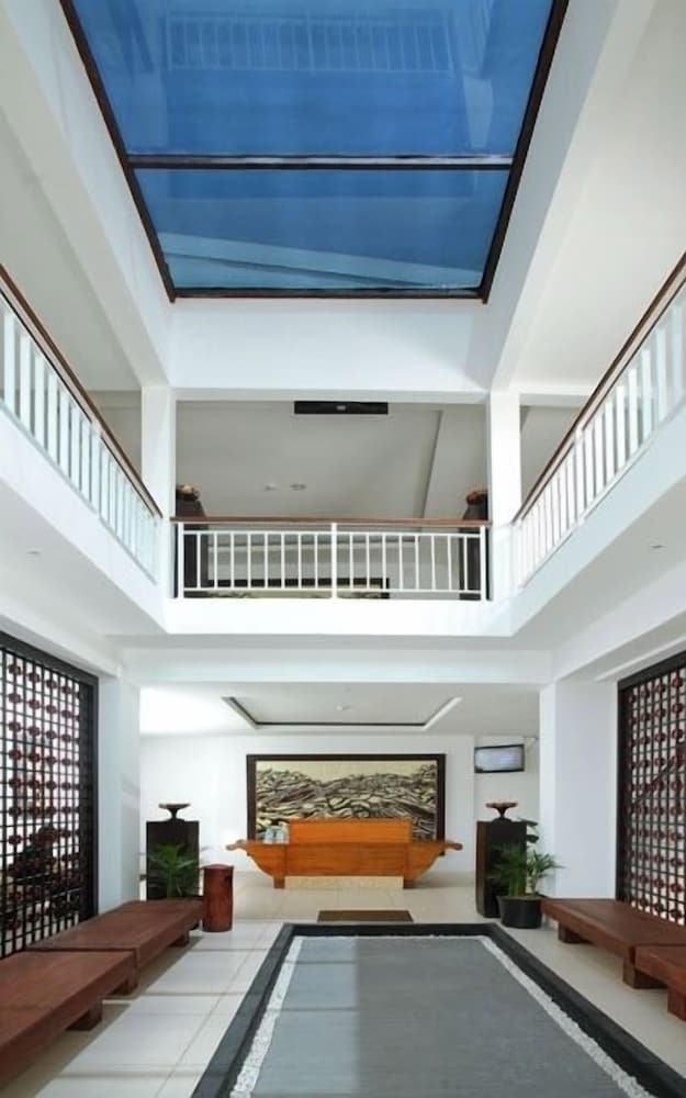 Ozz Hotel Kuta Bali 15/42