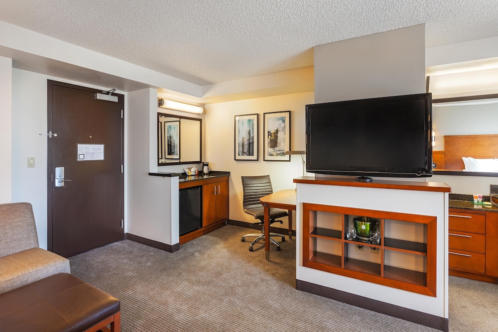 Hyatt Place Sacramento Roseville 8/67