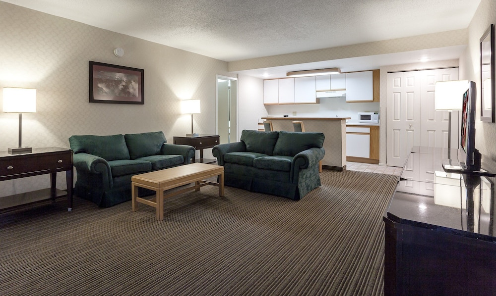 Red Roof Inn & Suites DeKalb 35/40