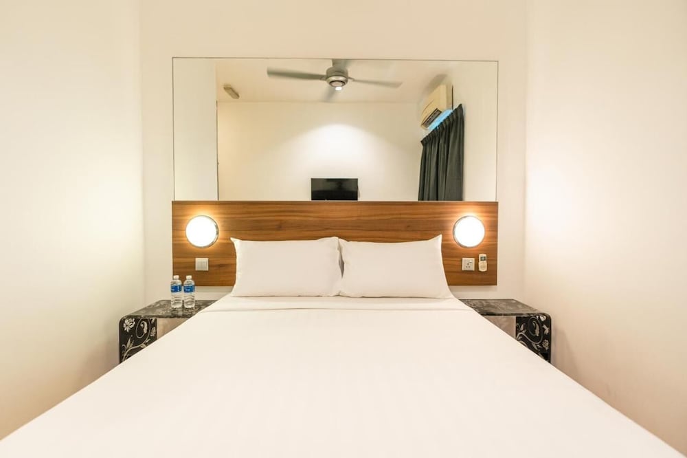 Tune Hotel Danga Bay 22/46