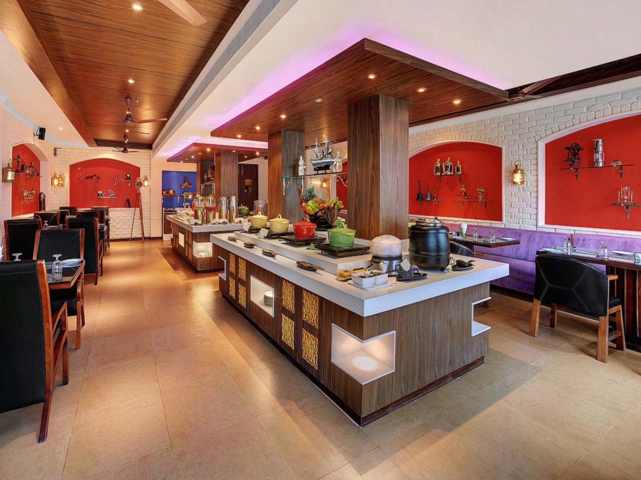 FENICIA RIVERSIDE RESORT 4/42