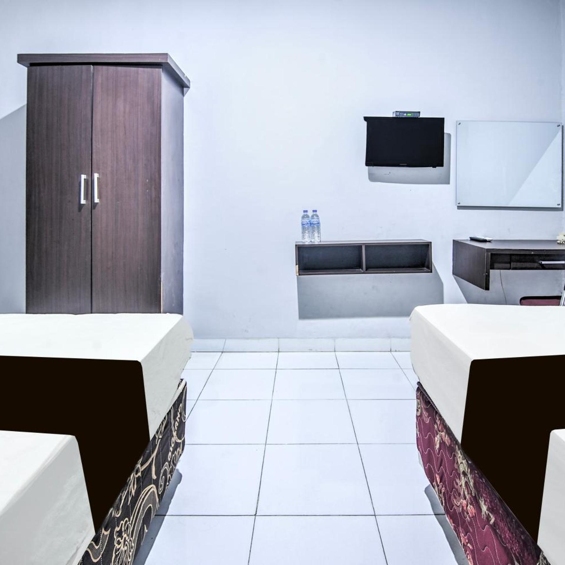 Hotel O Makassar near Mall Panakukang formerly Hotel Lucky Inn Makassar 31/44