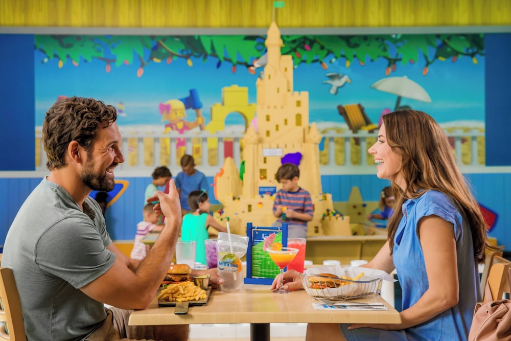 LEGOLAND BEACH RETREAT 18/22