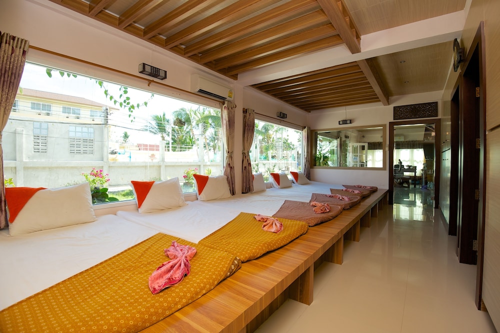 Lotus Paradise Resort 29/77