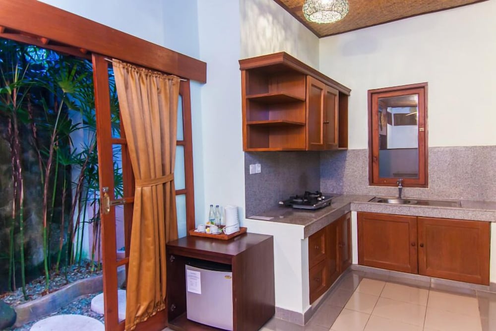 Outpost Ubud Coliving Suites (ex. Kertiyasa Bungalow) 4/45