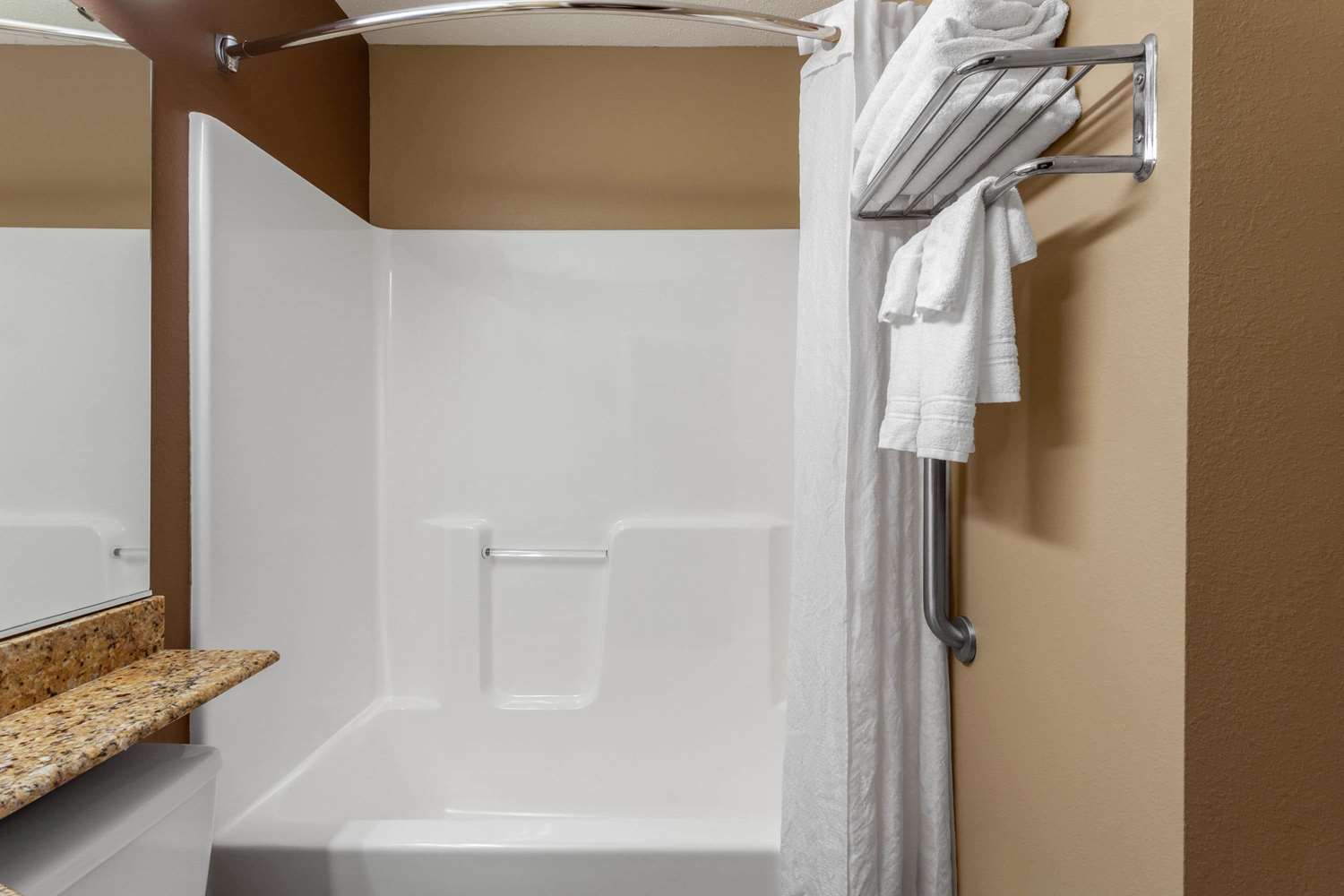 MICROTEL INN & SUITES BY WYNDHAM COLUMBIA/AT FORT JACKSON 34/34