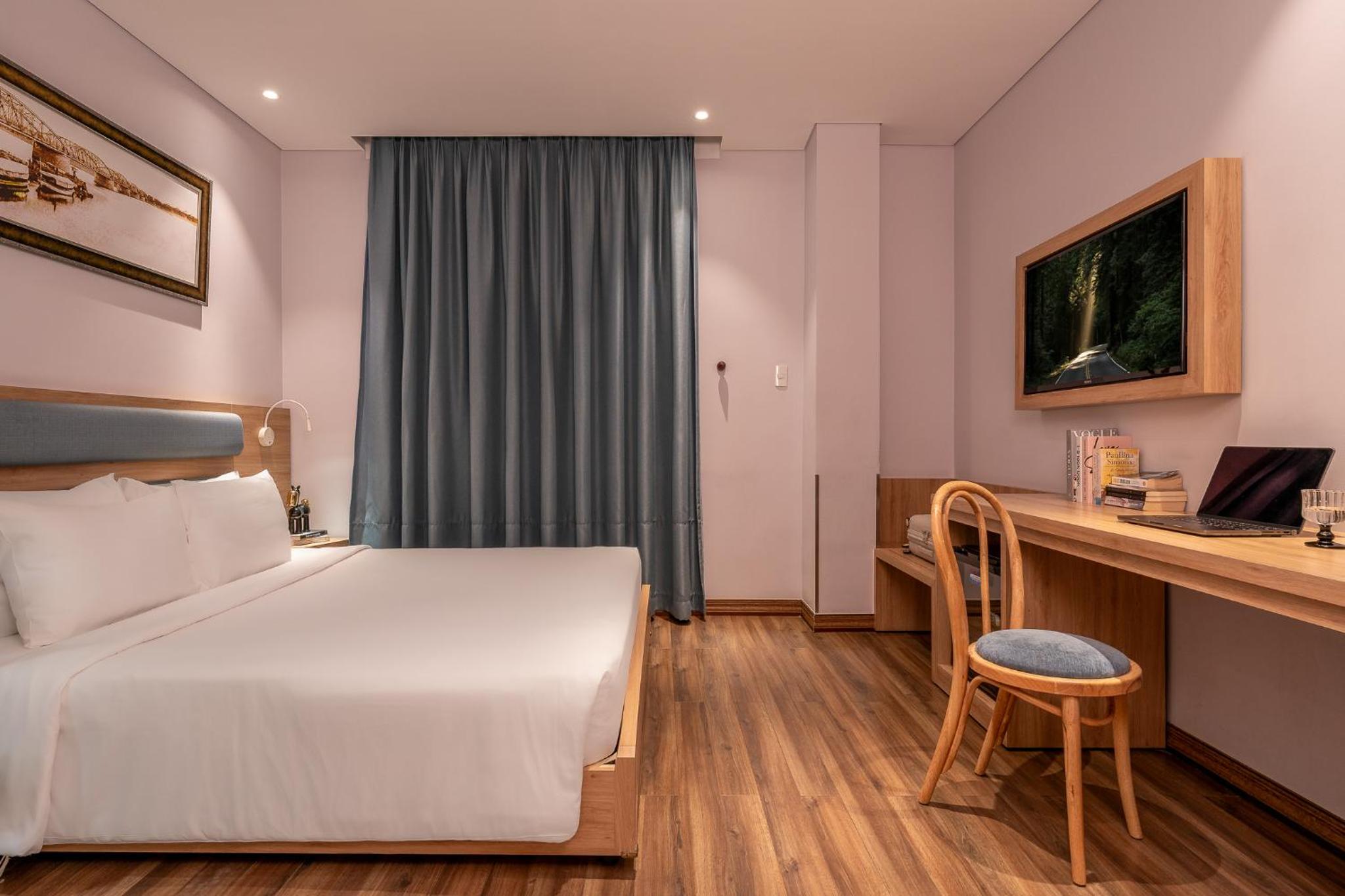 Deluxe, Twin Beds, No Window