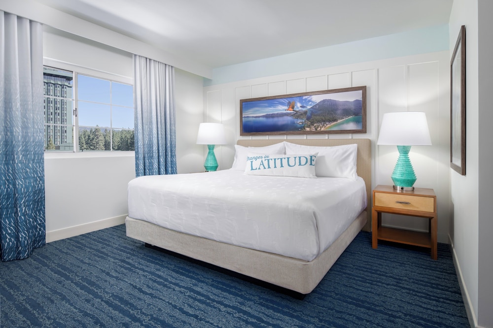 SUITE, KING BED