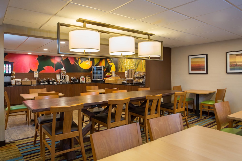 Comfort Inn - Dedham-Boston MetroWest 35/49