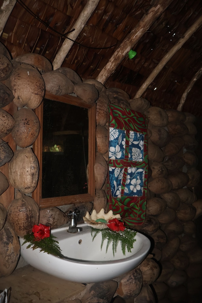 Tanna Lava View Bungalows 50/50