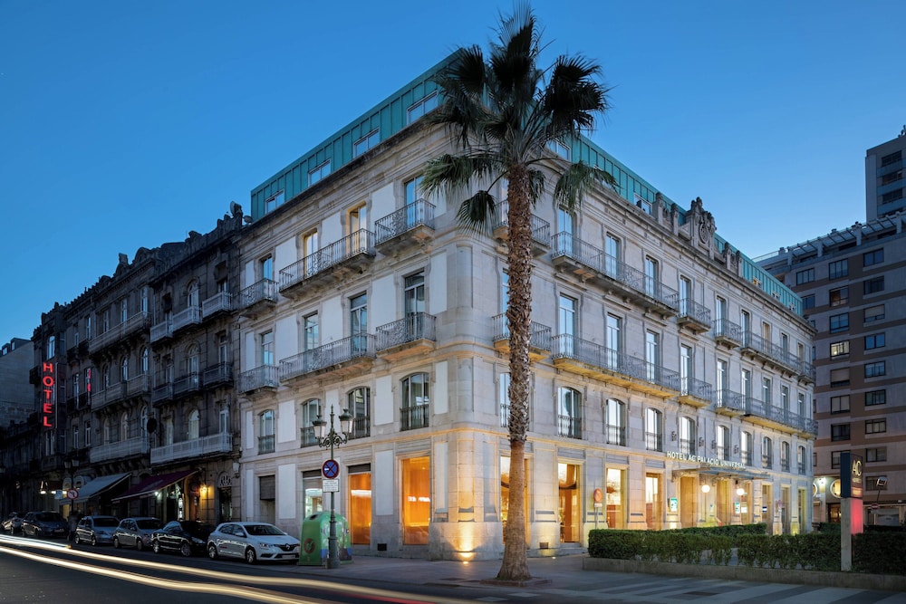Ac Hotel Palacio Universal in VIGO