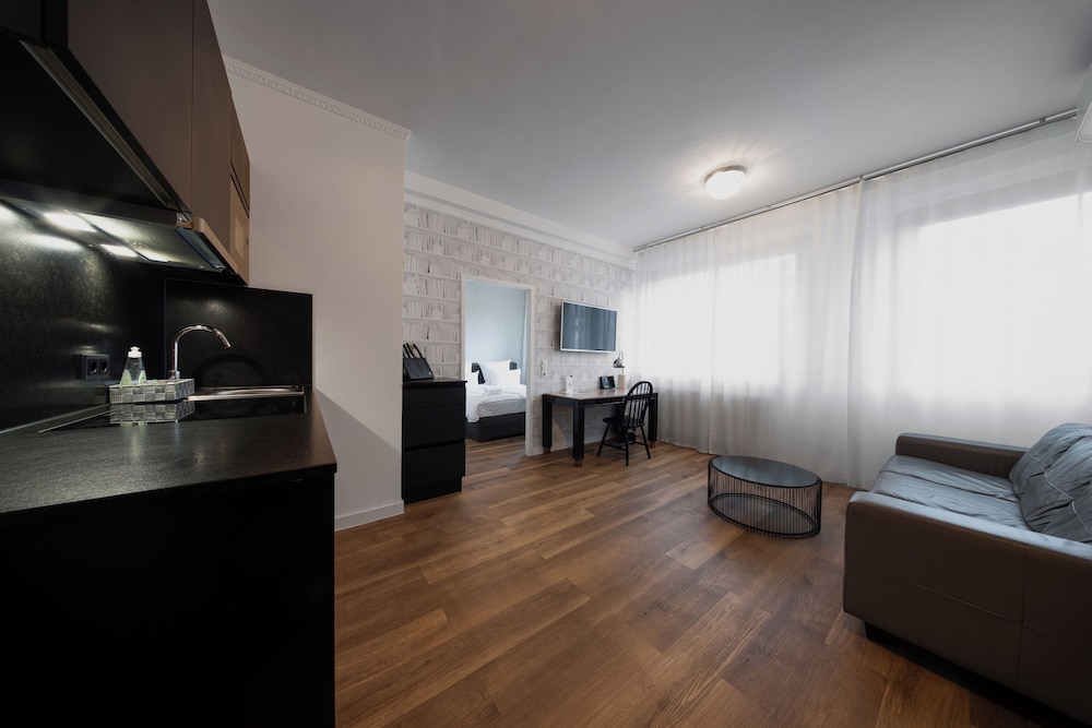 The Suite Hotel 50/59