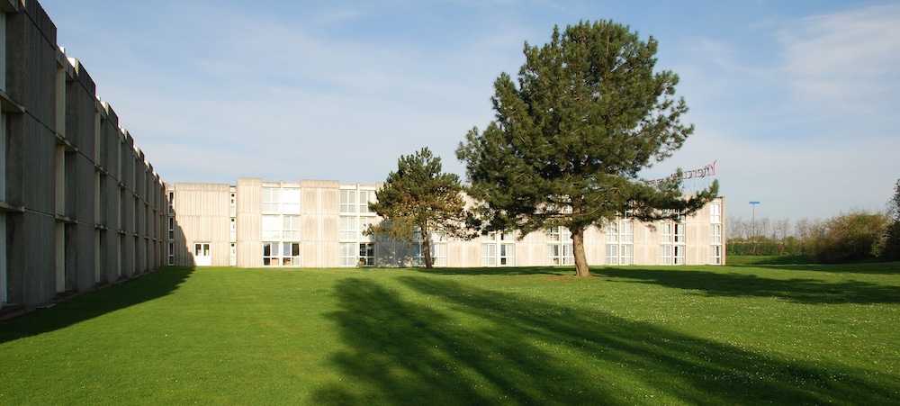 Mercure Lille Aeroport 44/49