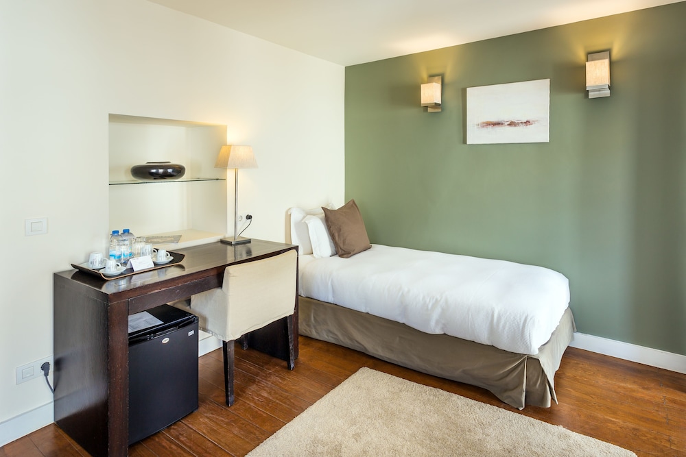 York House Hotel 14/40