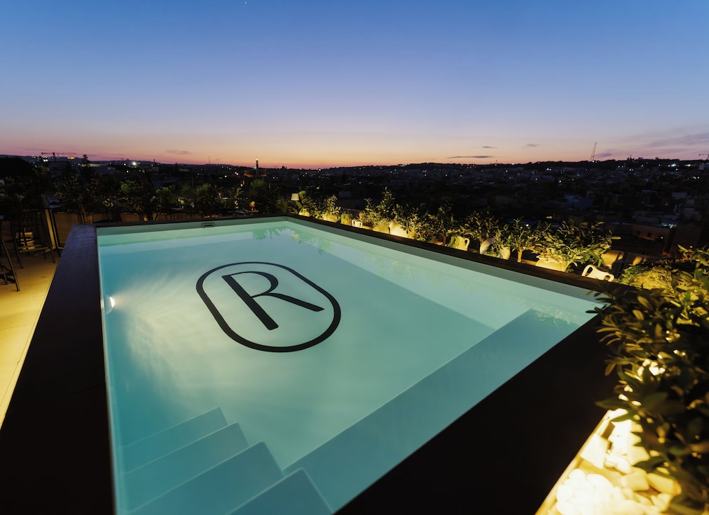 Royale Sainte Helene Boutique Hotel 36/57