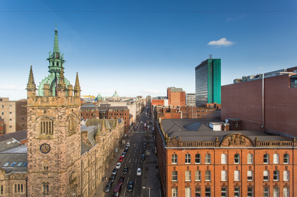 The Fitzwilliam Hotel Belfast 62/66