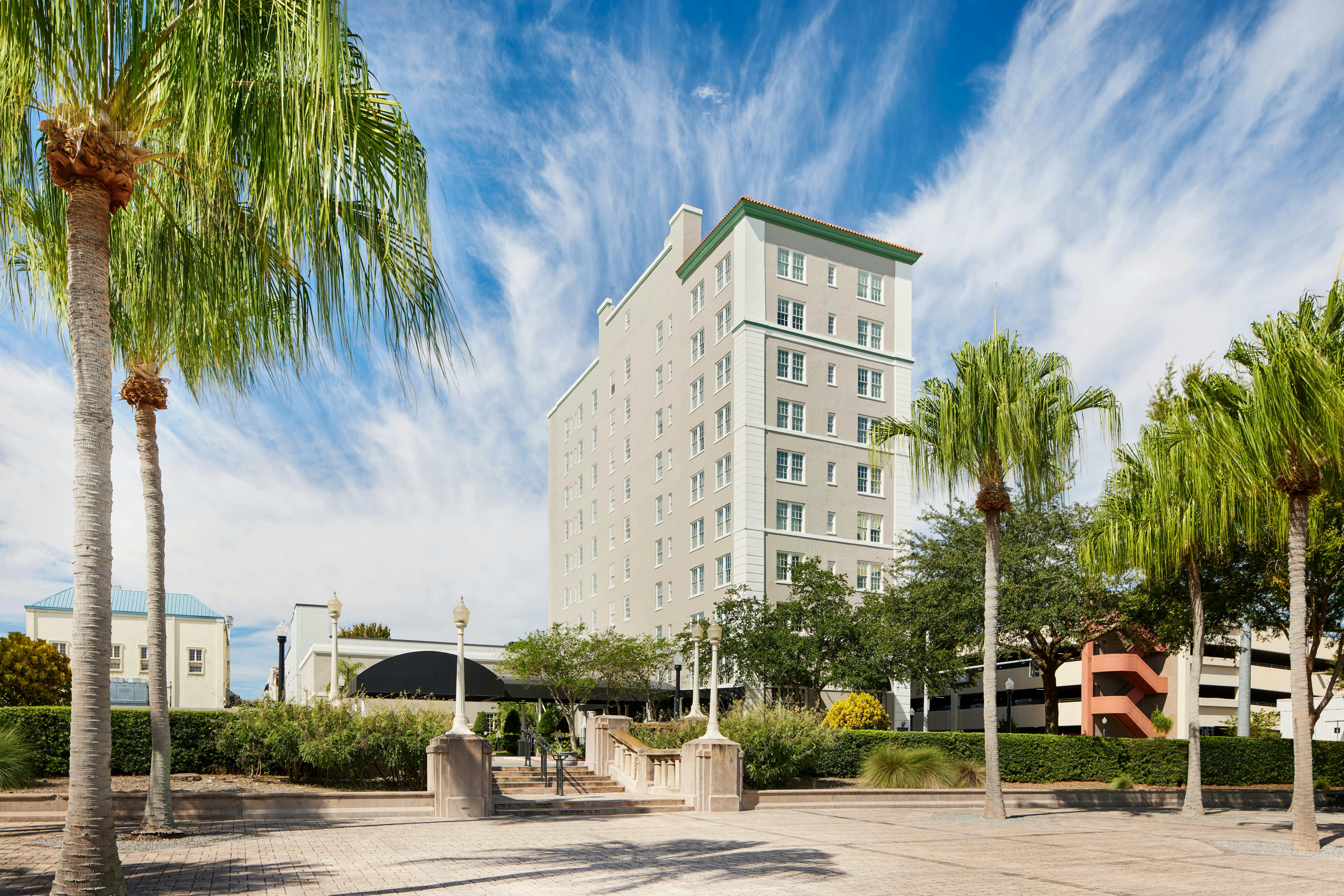 The Terrace Hotel Lakeland, Tapestry Collection by Hilton 70/71