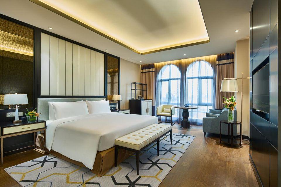 Superior, Queen Bed