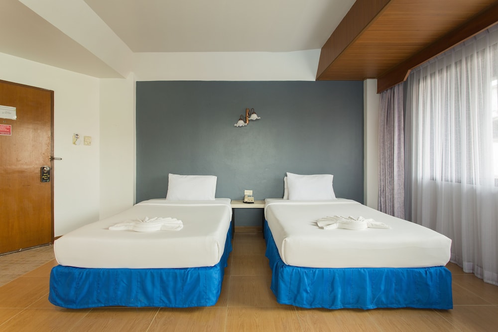 City Hotel 12/50