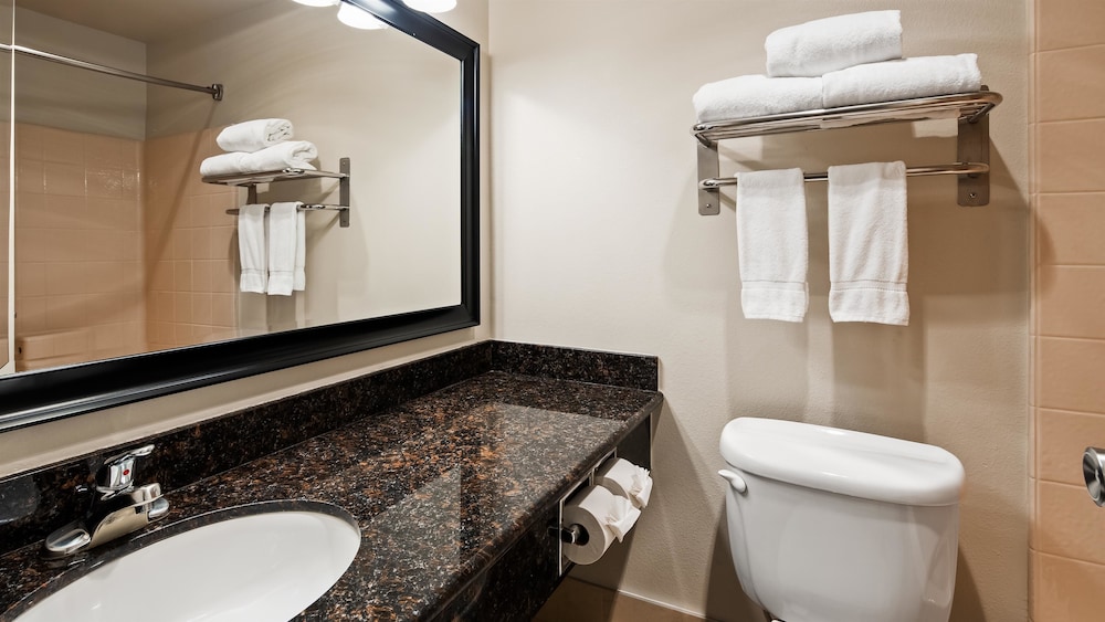 Best Western Alderwood 13/48