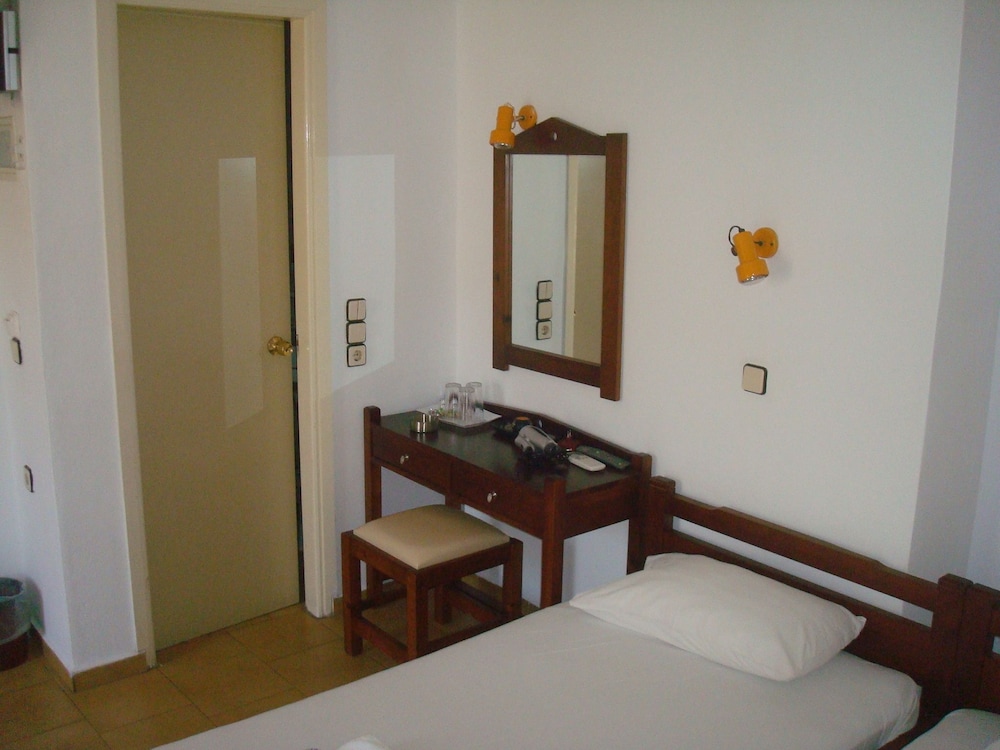 Aghas Hotel 20/60