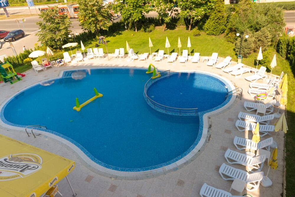 Hotel Regatta Palace 61/66