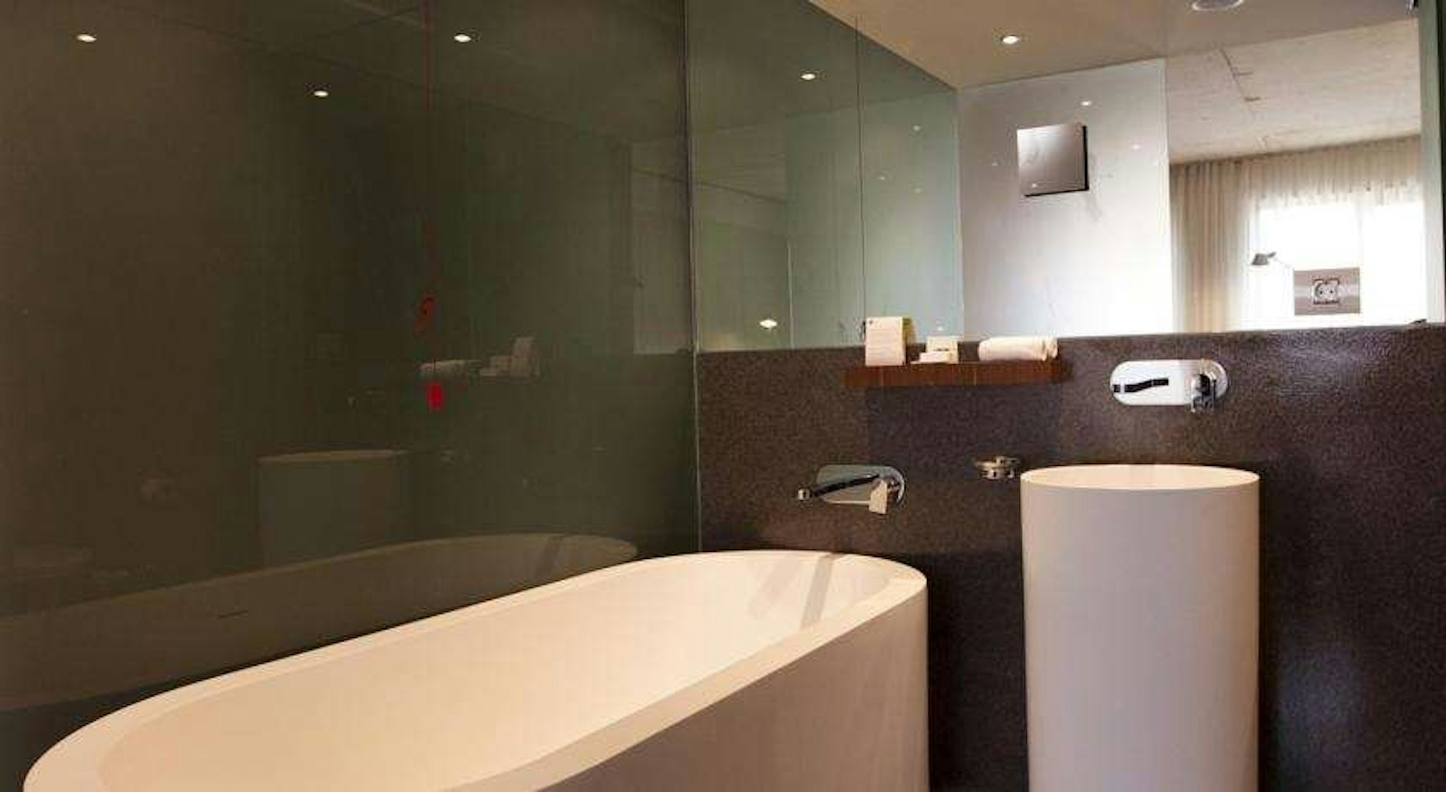 Hotel Graphite Gallery 43/44