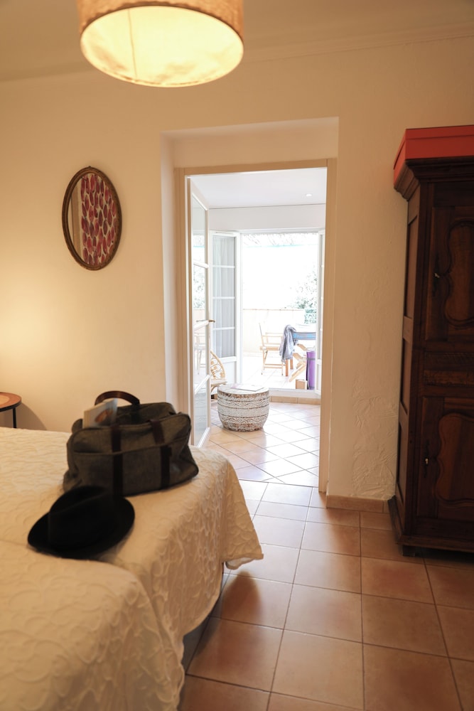 Hôtel Les Flots Bleus 26/36