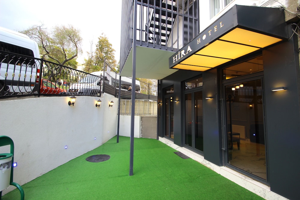 Hira Hotel 49/57