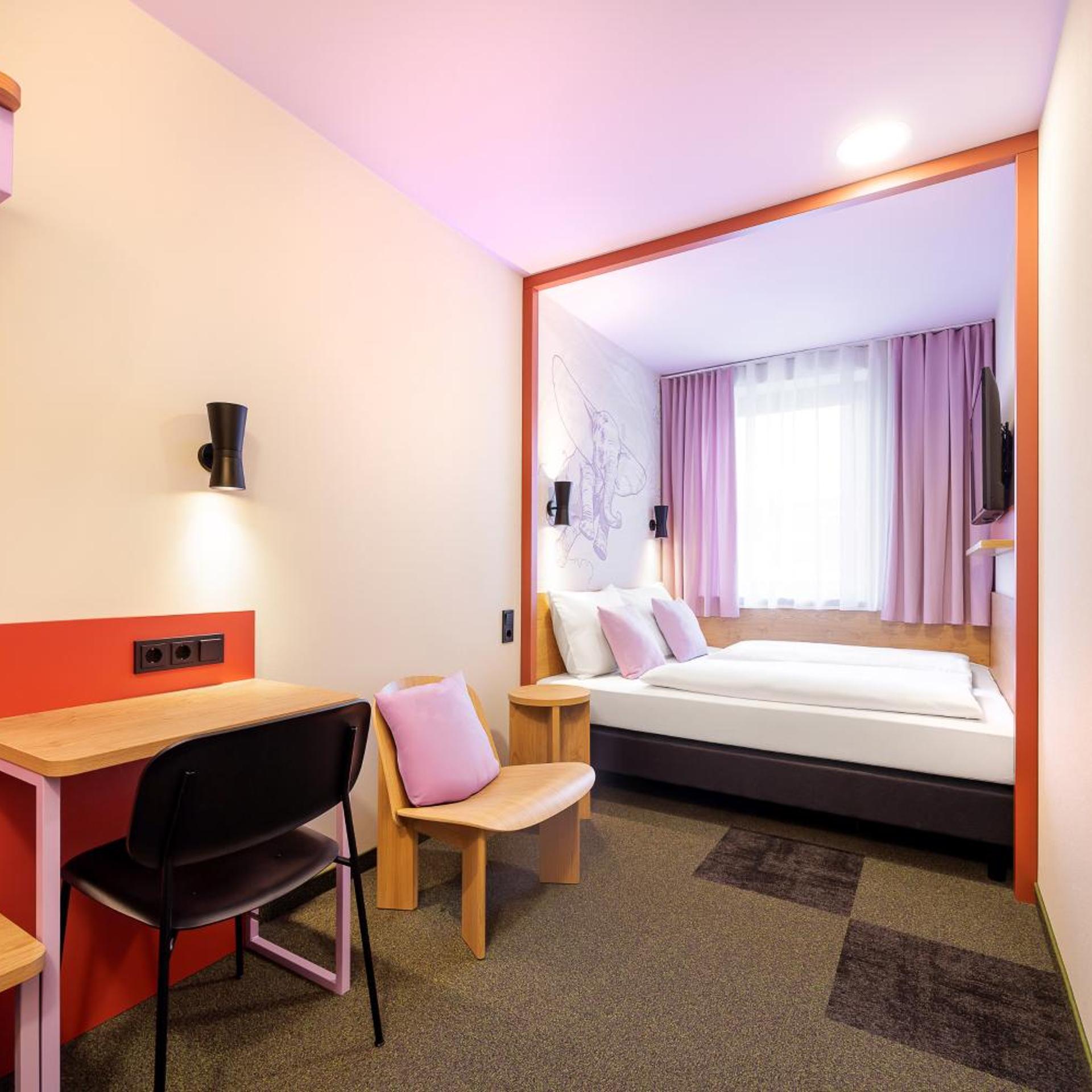 McDreams Hotel Wuppertal City 8/27