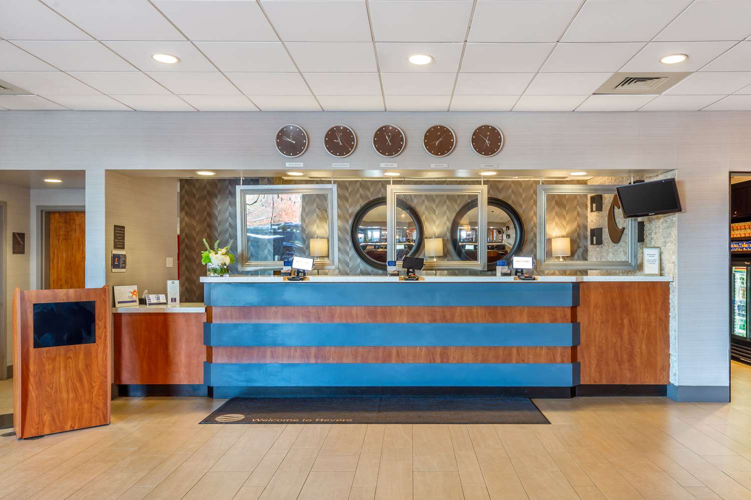 Comfort Inn & Suites Logan International Airport 4/40