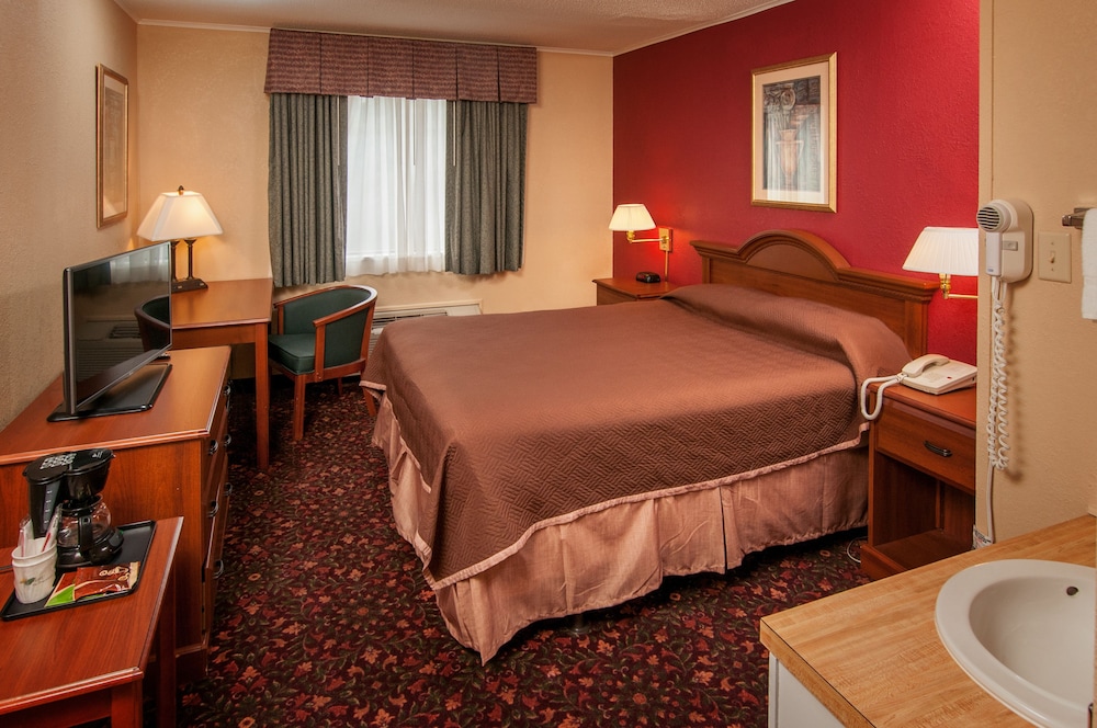 Travelodge By Wyndham Beckley 10/29