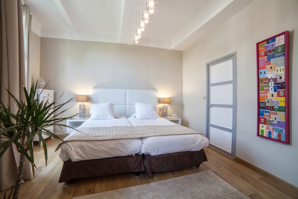HOTEL DE FRANCE 5/38